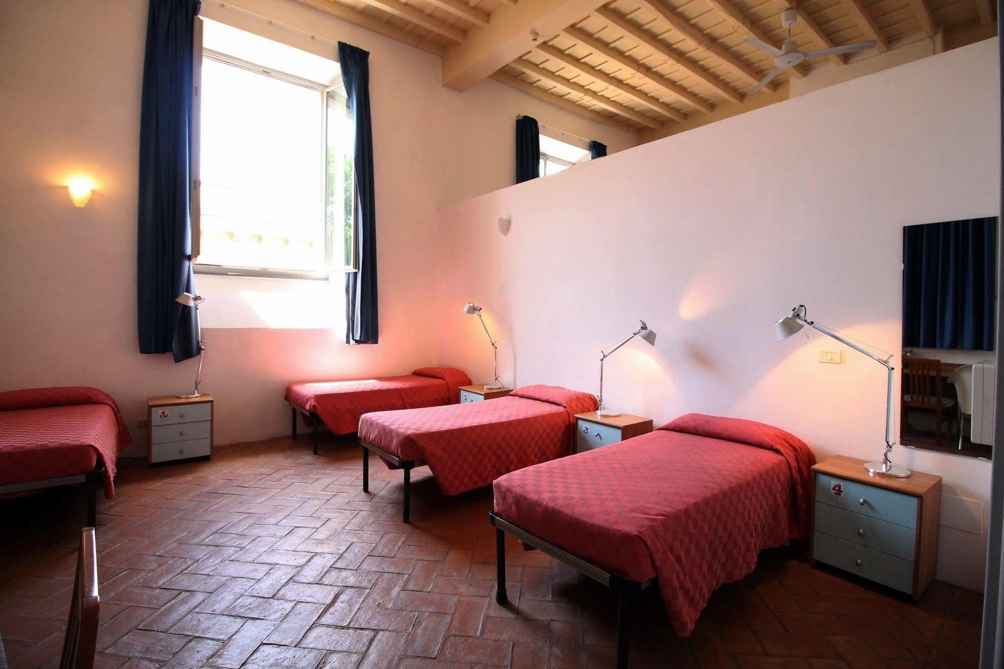 Orsa Maggiore Hostel For Women Only Roma Exterior foto